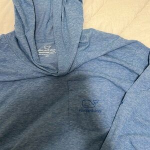 Vineyard Vines men’s tee hoodie